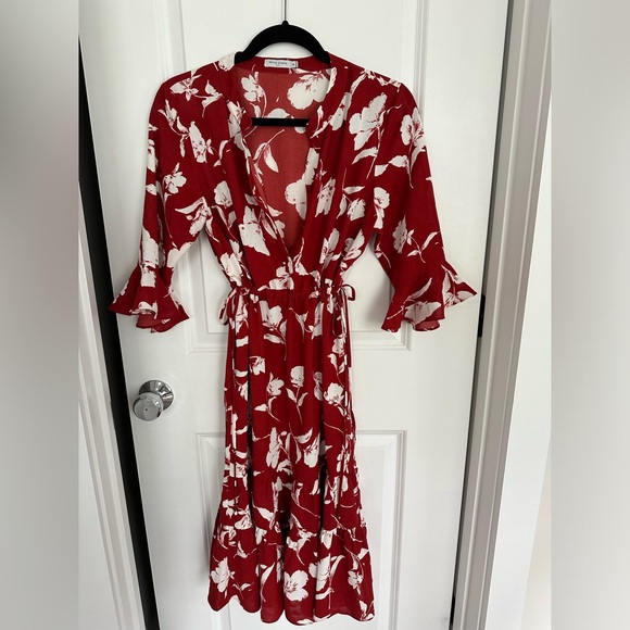 Petite Studio NYC Celina Red Floral Long Dress Size M - Picture 2 of 6